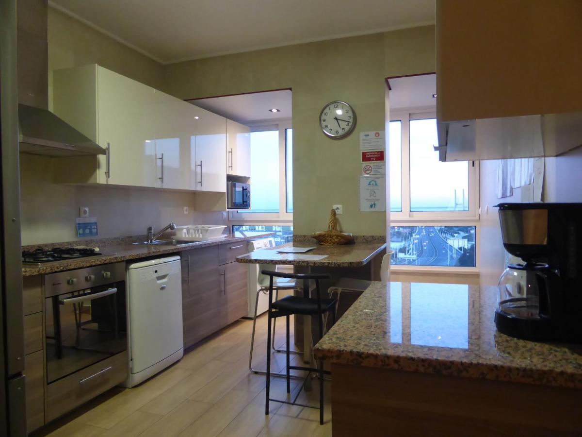 A View To The River Tejo - Sixtyfive Boutique Home Lisbon Luaran gambar