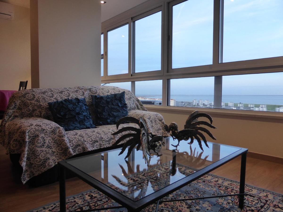 A View To The River Tejo - Sixtyfive Boutique Home Lisbon Luaran gambar