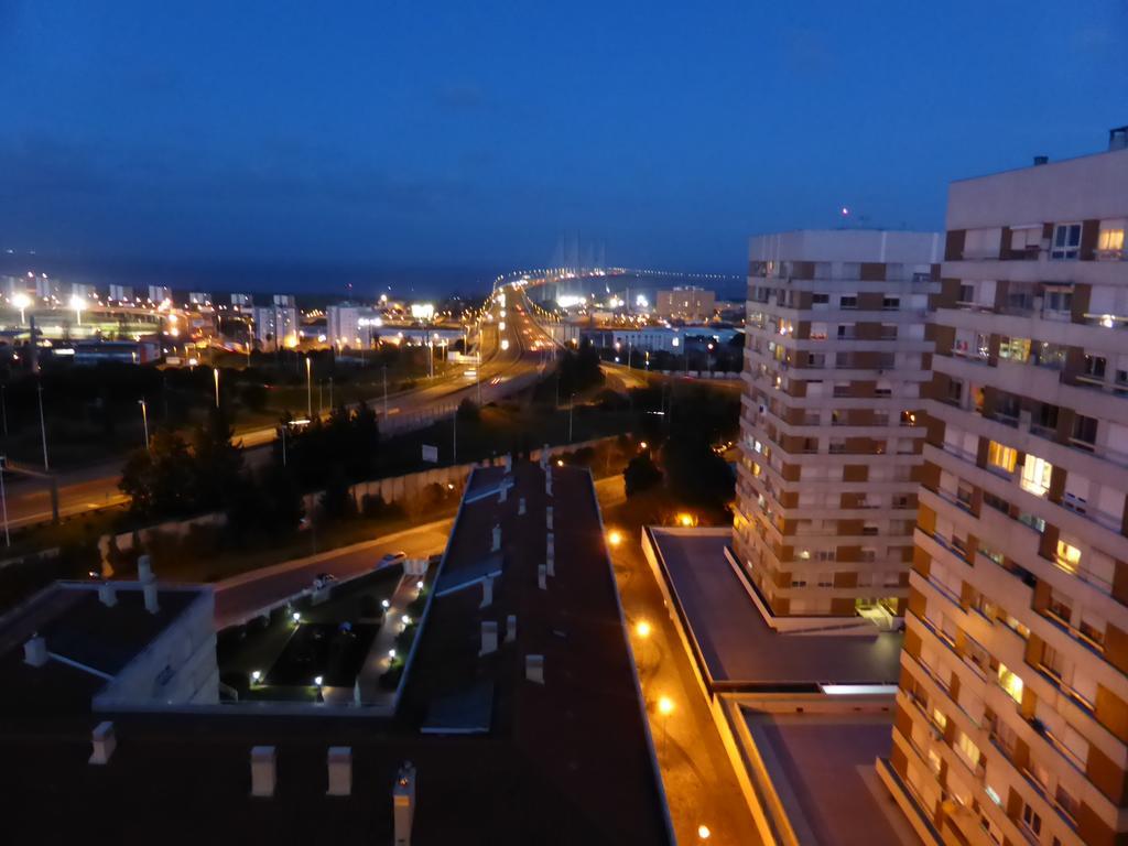 A View To The River Tejo - Sixtyfive Boutique Home Lisbon Luaran gambar