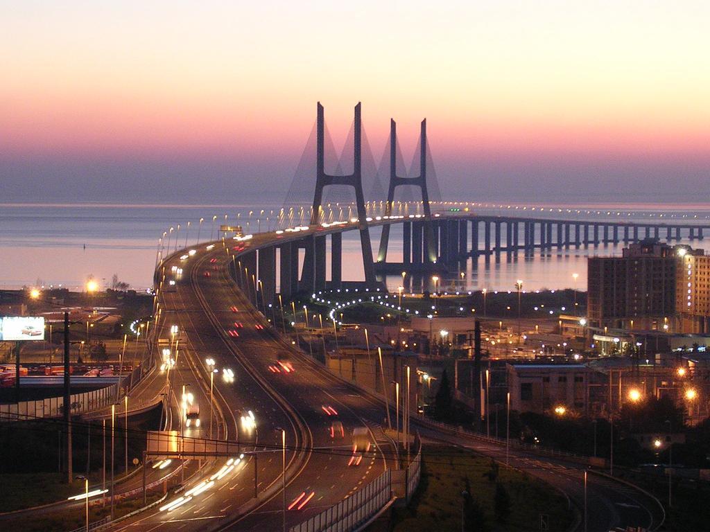 A View To The River Tejo - Sixtyfive Boutique Home Lisbon Luaran gambar