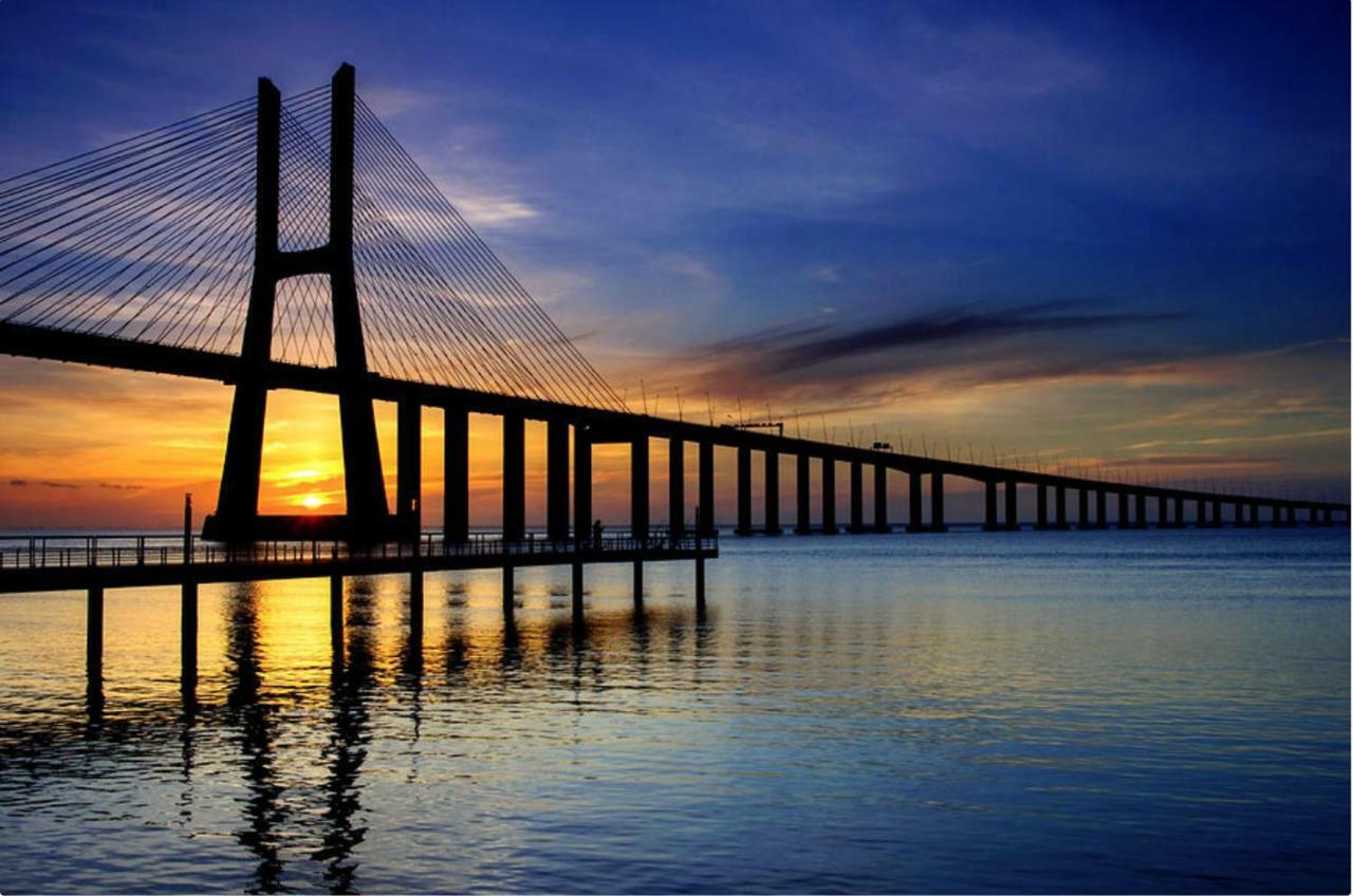 A View To The River Tejo - Sixtyfive Boutique Home Lisbon Luaran gambar